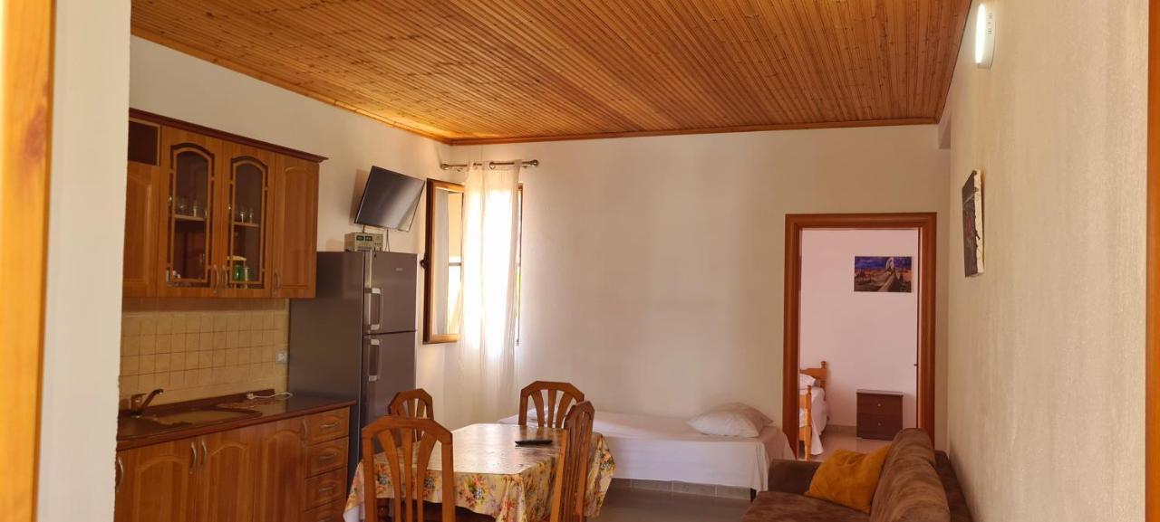 Apartment Celaj Velipojë エクステリア 写真